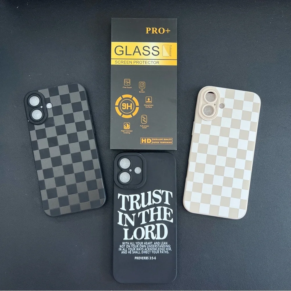 BNNU Checkered Phone Case Set with Screen Protector iPhone 16 Plus